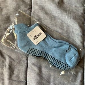 Bar Method  “Century” grippy socks